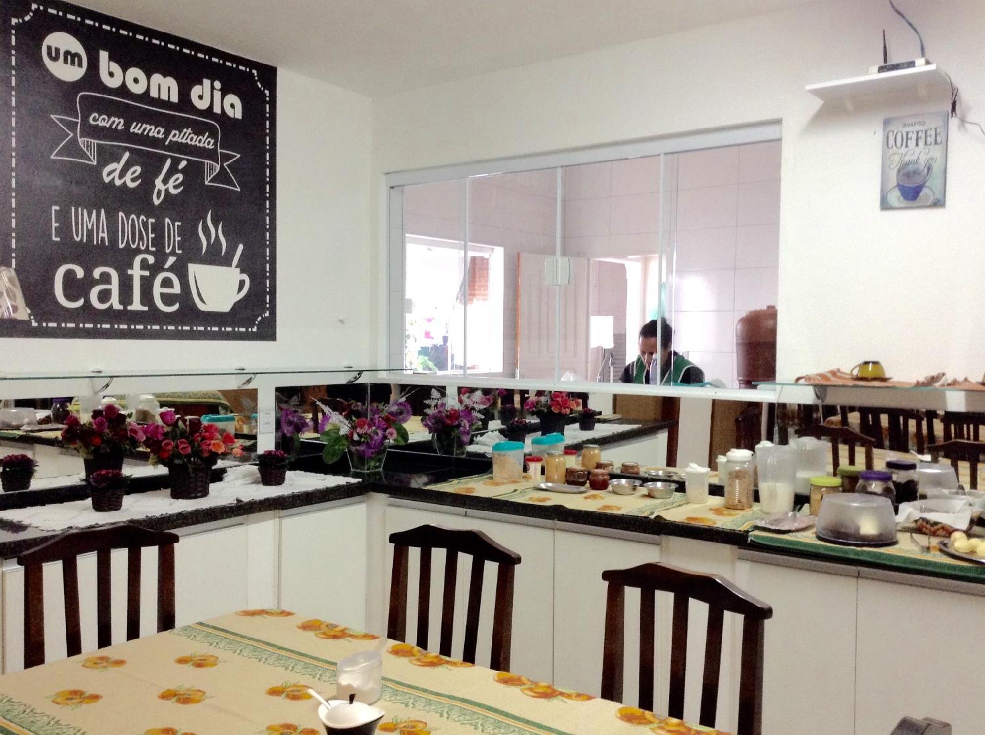 Espaco Alvorada ,Agendamento Das Atividades, Cafe Da Manha ,Banheira E Piscina No Centro 브로타스 외부 사진